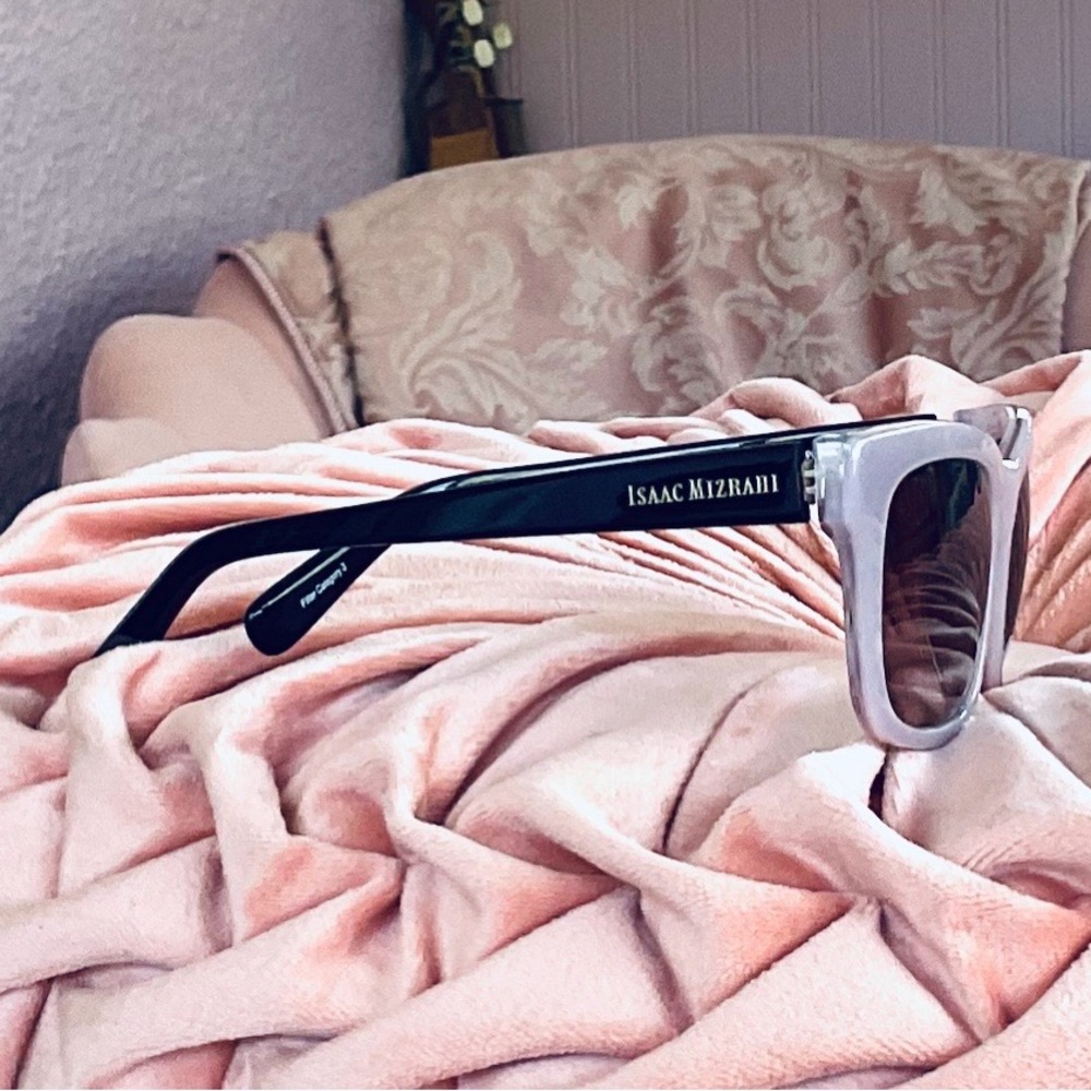 ISAAC MIZRAHI NEW YORK SUNGLASSES